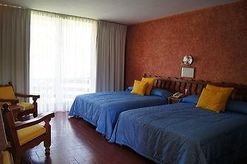 צ'פלה Hotel Villa Montecarlo מראה חיצוני תמונה