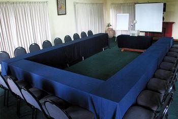 צ'פלה Hotel Villa Montecarlo מראה חיצוני תמונה