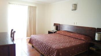 צ'פלה Hotel Villa Montecarlo מראה חיצוני תמונה