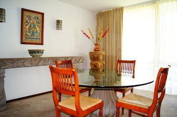 צ'פלה Hotel Villa Montecarlo מראה חיצוני תמונה