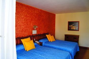 צ'פלה Hotel Villa Montecarlo מראה חיצוני תמונה